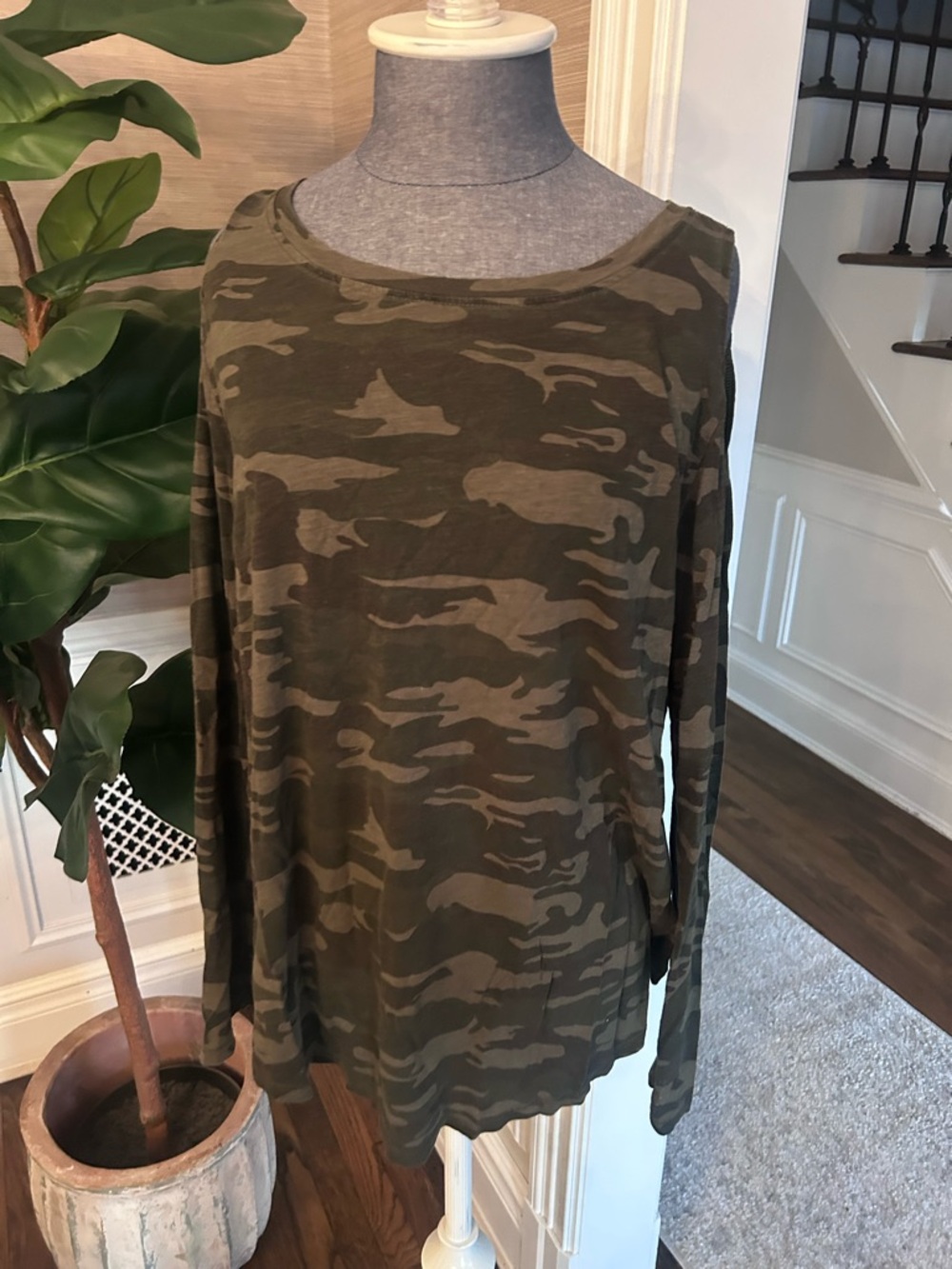 Camo Long Sleeve Crew Neck Shirt - Olive Green